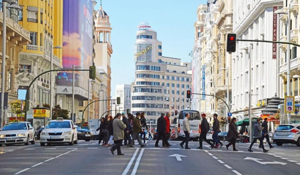 Punta Me Suites Next To Gran Via Madrid Exterior foto